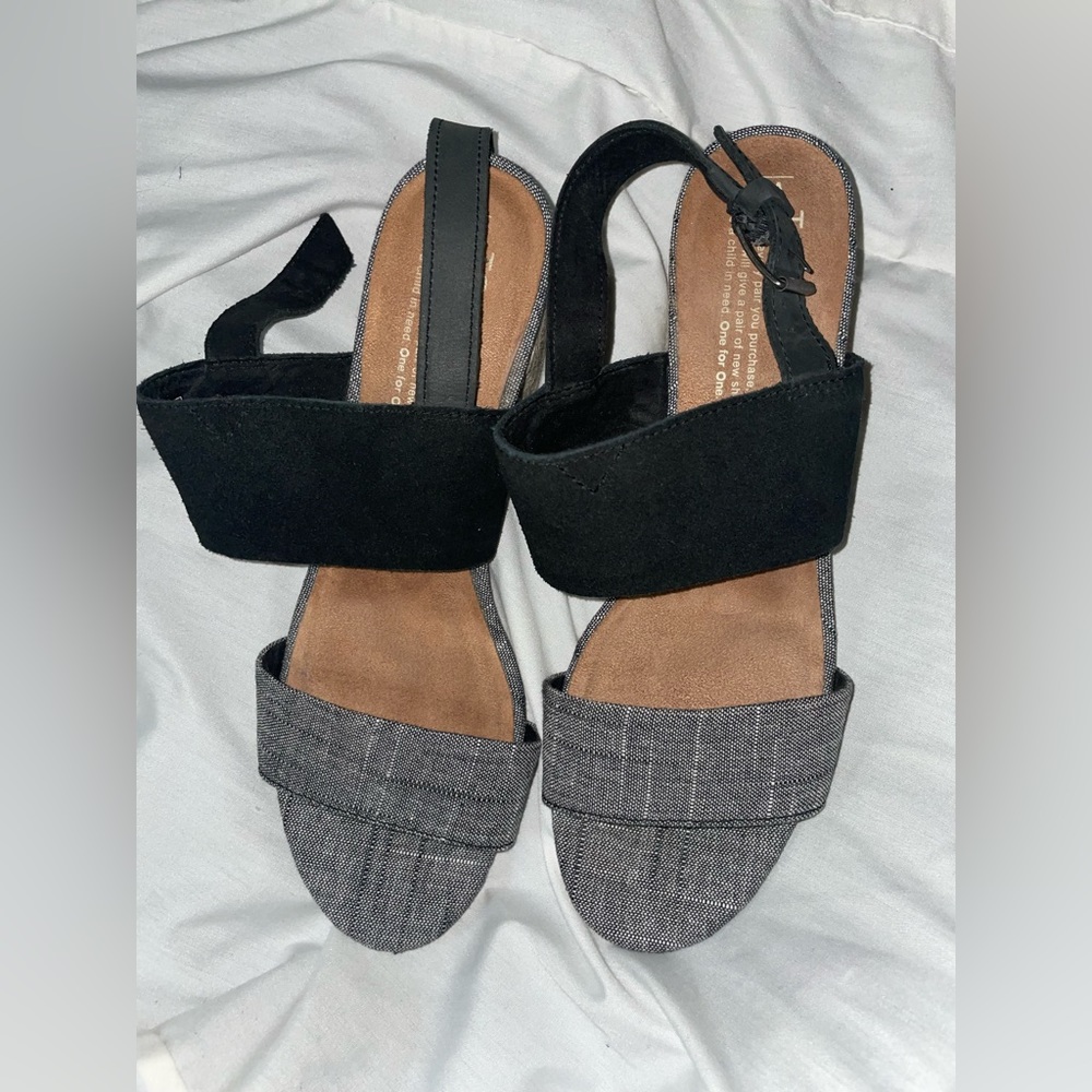 Toms heels size 9 in women’s